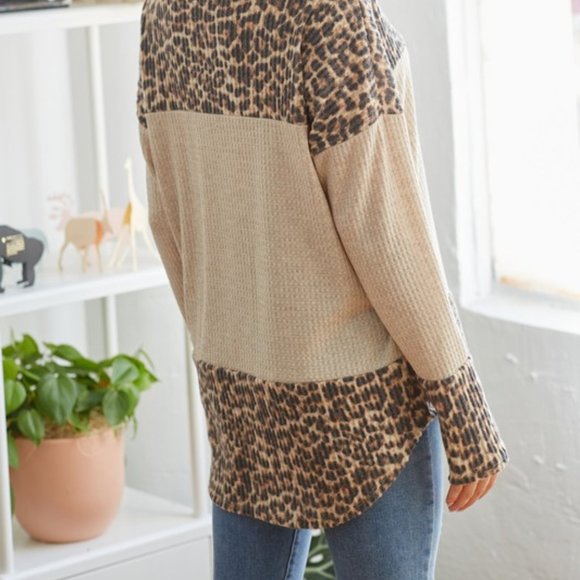*ONLY 1 LEFT*   Cowl Neck Waffle Shirt Animal Print Colorblock - Picture 4 of 7